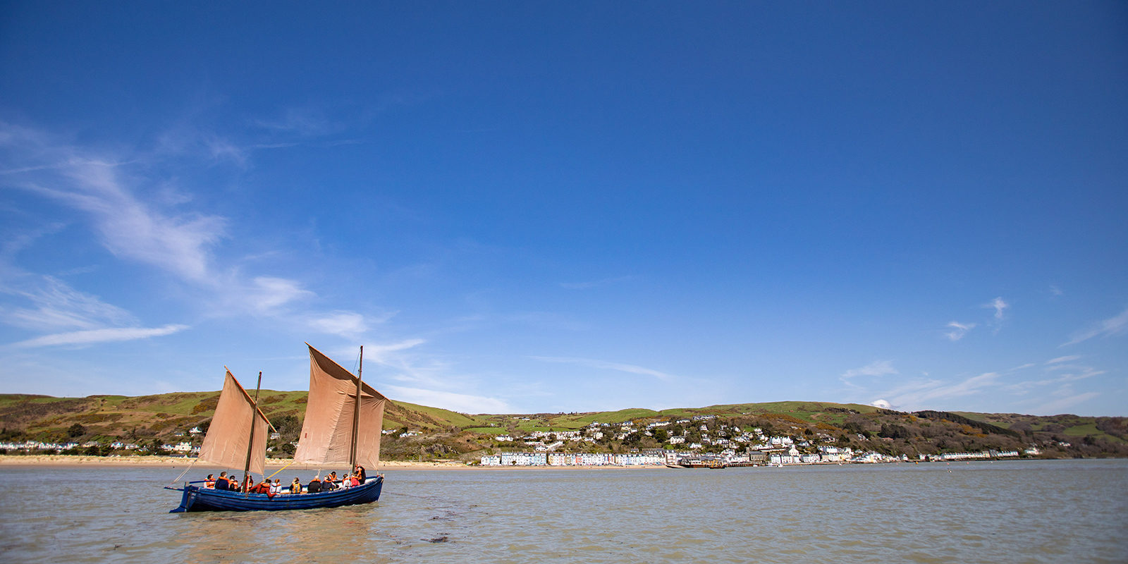 1600x800 work for us Aberdyfi sailing